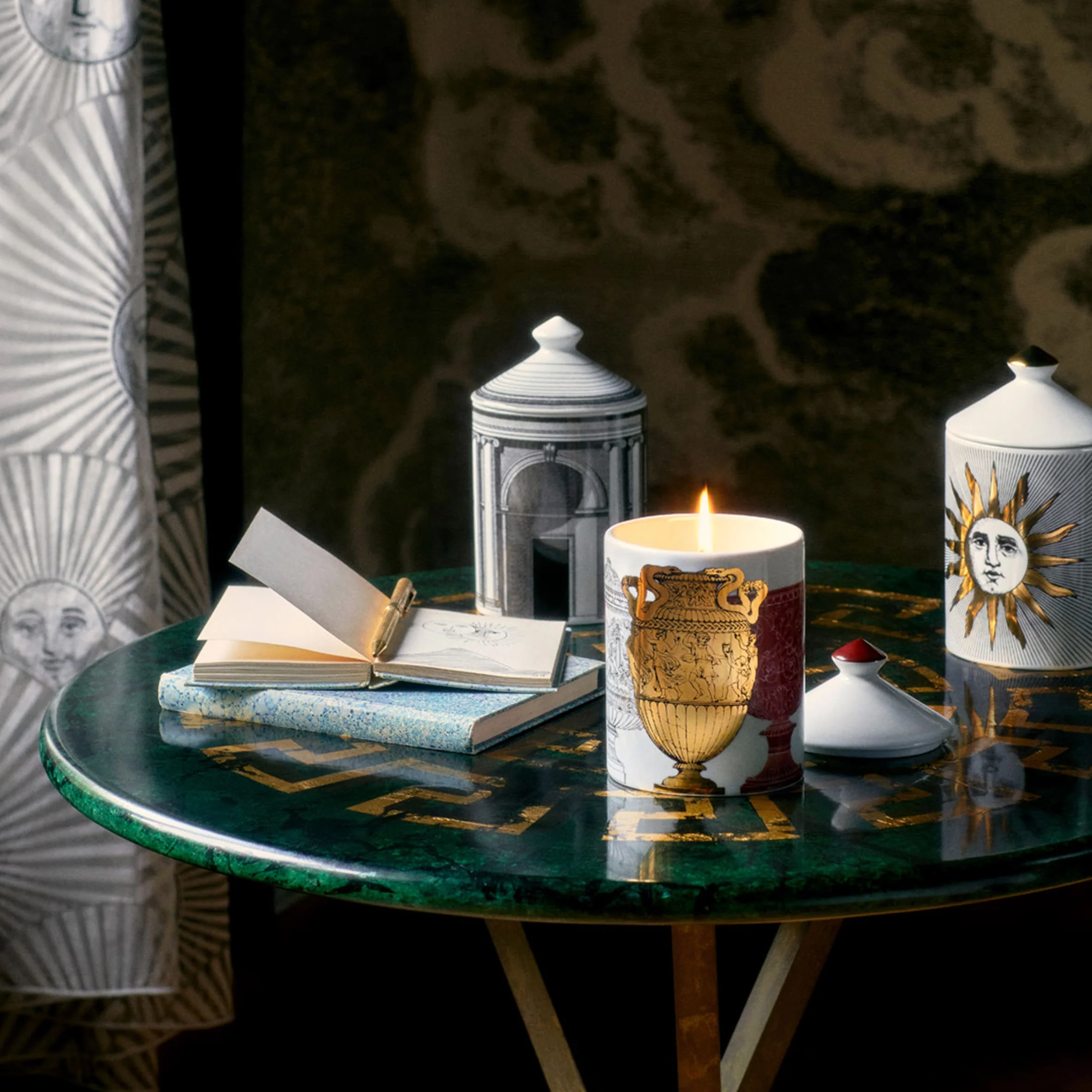 NEL MENTRE Candela Grande Reperti - Fragranza Immaginazione - Fornasetti - Image 3